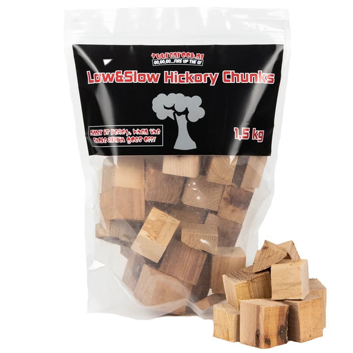 Vuur&Rook Low&Slow Hickory Chunks 1,5 Kg 1 Vuur&Rook Low&Slow Hickory Chunks 1,5 Kg